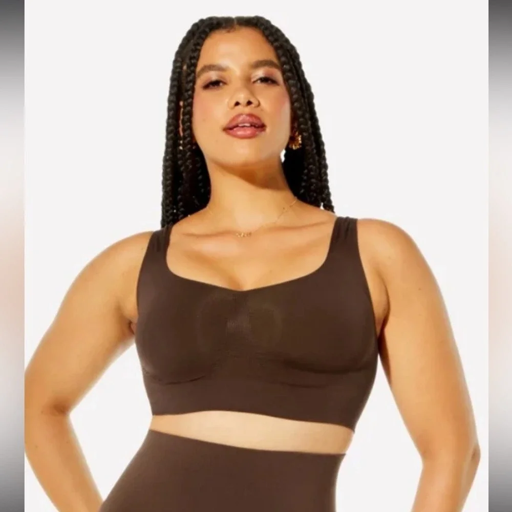 SKIMS SEAMLESS SCULPT SCOOP PLUNGE BRALETTE ESPRESSO XXS $38‎ - Picture 2 of 6